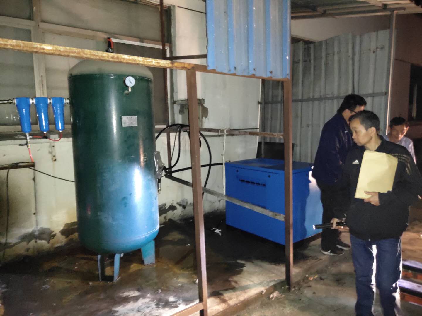 麦恩斯螺杆空压机